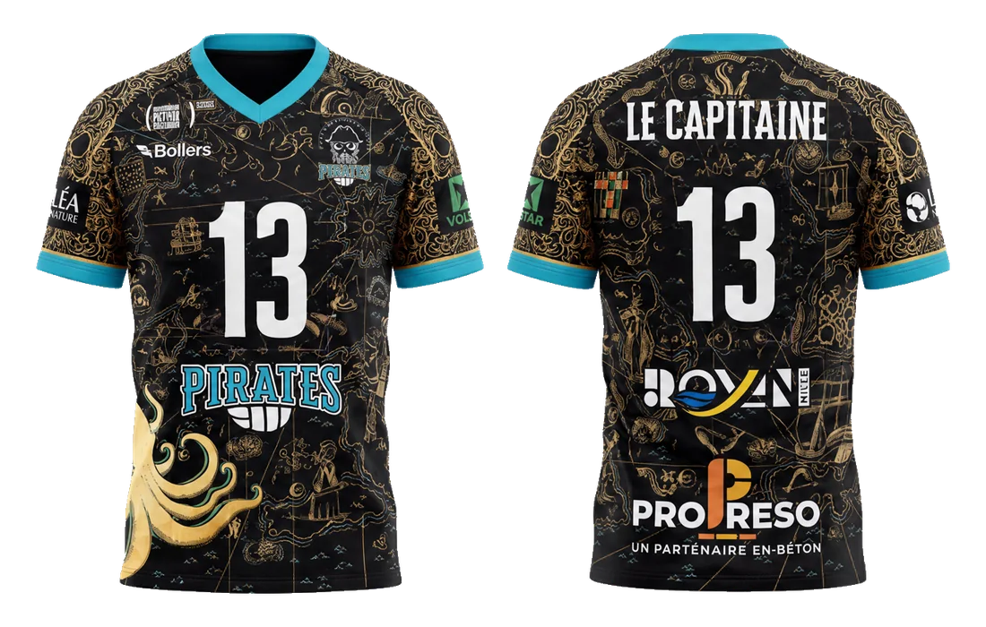 Le maillot des Pirates 2026-2027, face et dos, la carte au trésor est tissée dans le tissu